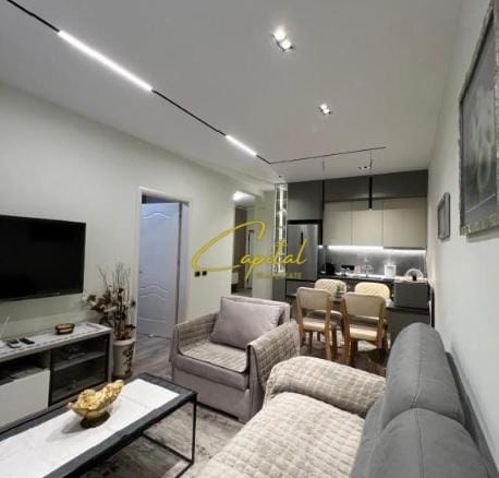 APARTAMENT ME QERA 1+1 QENDER 970 EURO