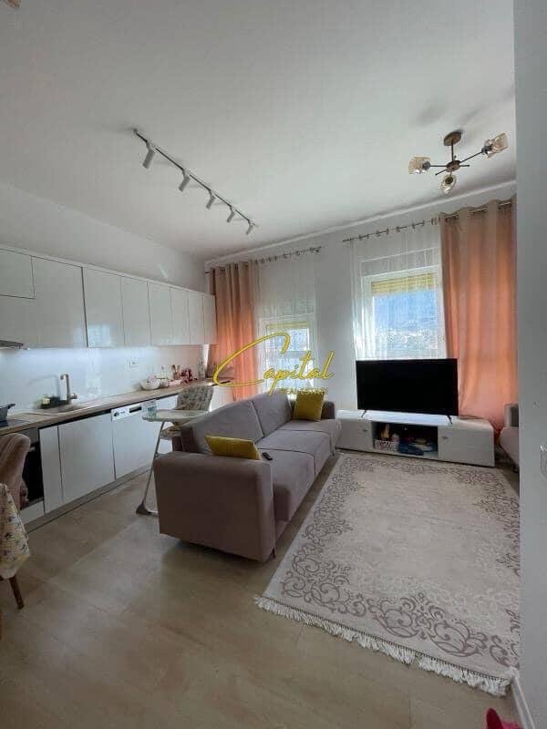 WhatsApp Image 2025-10-02 at 3.08.21 PM (1) APARTAMENT ME QERA 2+1 ALI DEMI 50.000 LEKE