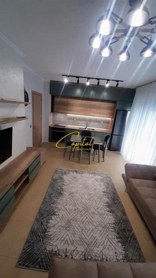 APARTAMENT ME QERA 1+1 5 MAJI 50.000 LEKE