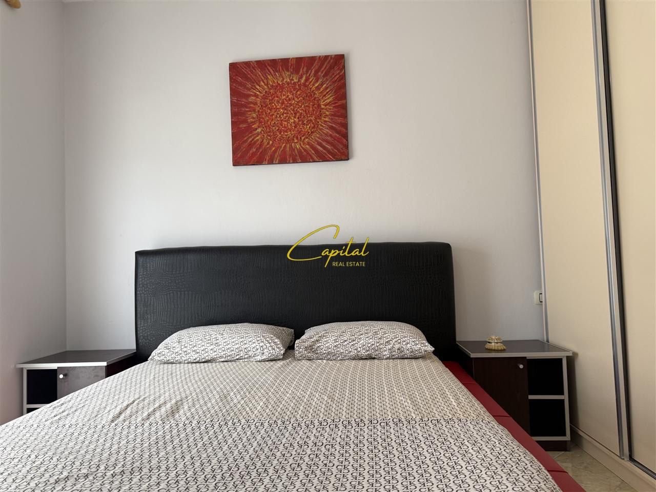 APARTAMENT ME QERA 2+1 21 DHJETORI 65.000 LEKE