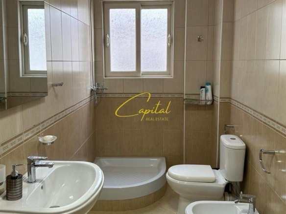 APARTAMENT ME QERA 2+1 FRESKU 52.000 LEKE