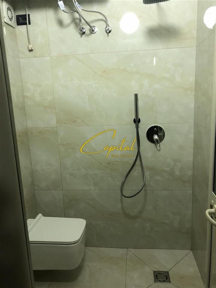 WhatsApp Image 2025-10-03 at 9.53.01 AM APARTAMENT ME QERA 1+1 PAZARI I RI 50.000 LEKE