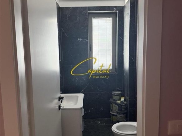 APARTAMENT ME QERA 2+1 ISH FUSHA AVIACIONIT 800 EURO