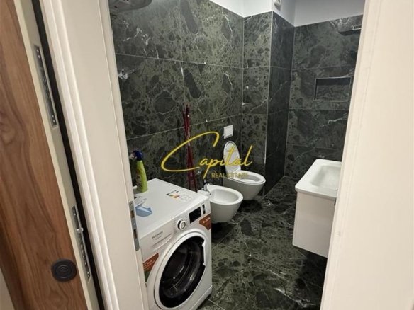 APARTAMENT ME QERA 2+1 ISH FUSHA AVIACIONIT 800 EURO