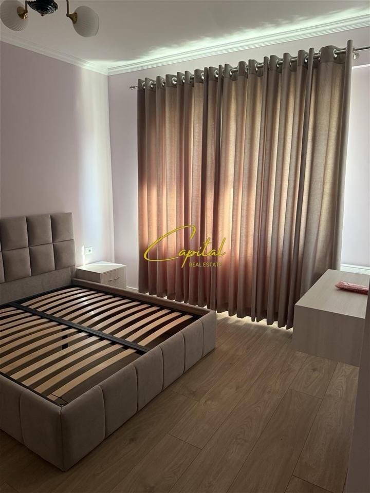 APARTAMENT ME QERA 2+1 ISH FUSHA AVIACIONIT 800 EURO