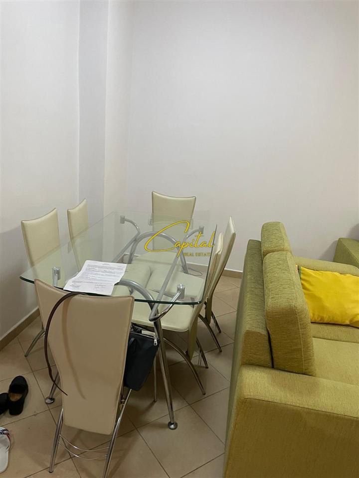 APARTAMENT ME QERA 2+1+2 PAZARI I RI 60.000 LEKE
