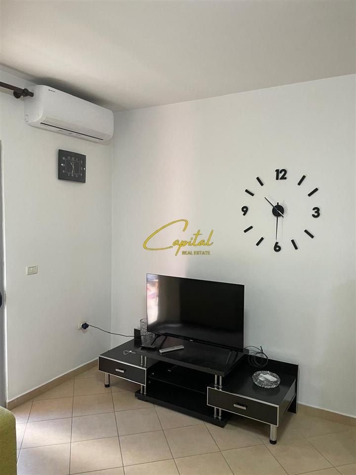 APARTAMENT ME QERA 2+1+2 PAZARI I RI 60.000 LEKE