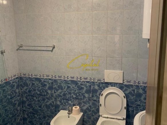 APARTAMENT ME QERA 2+1+2 PAZARI I RI 60.000 LEKE