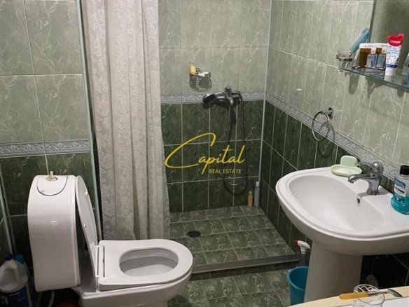 APARTAMENT ME QERA 2+1+2 PAZARI I RI 60.000 LEKE