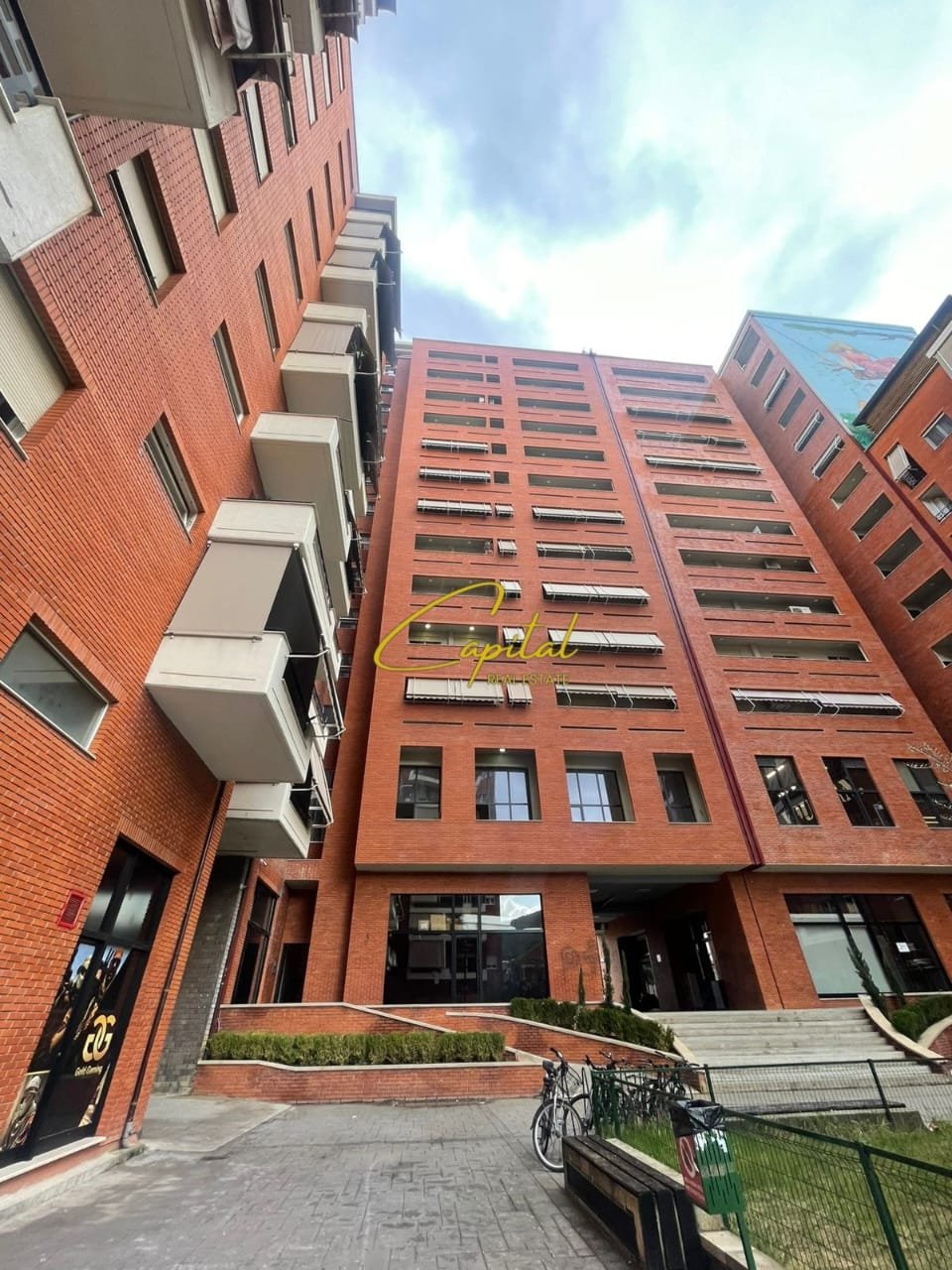 APARTAMENT ME QERA 1+1 GOLDEN PARK 3 45.000 LEKE