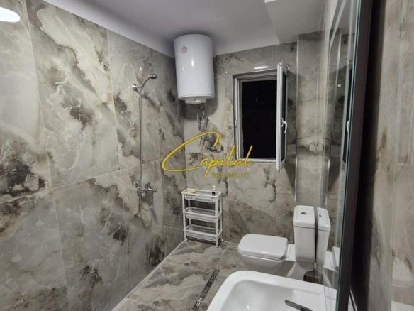 APARTAMENT ME QERA 1+1 ISH TREGU ELEKTIRK 40.000 LEKE