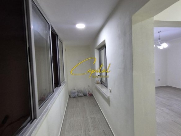 APARTAMENT ME QERA 1+1 ISH TREGU ELEKTIRK 40.000 LEKE