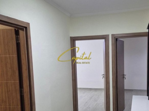 APARTAMENT ME QERA 1+1 ISH TREGU ELEKTIRK 40.000 LEKE