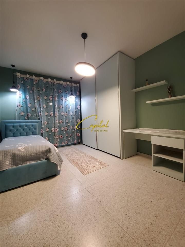 APARTAMENT ME QERA 2+1 RRUGA E DIBRES 800 EURO