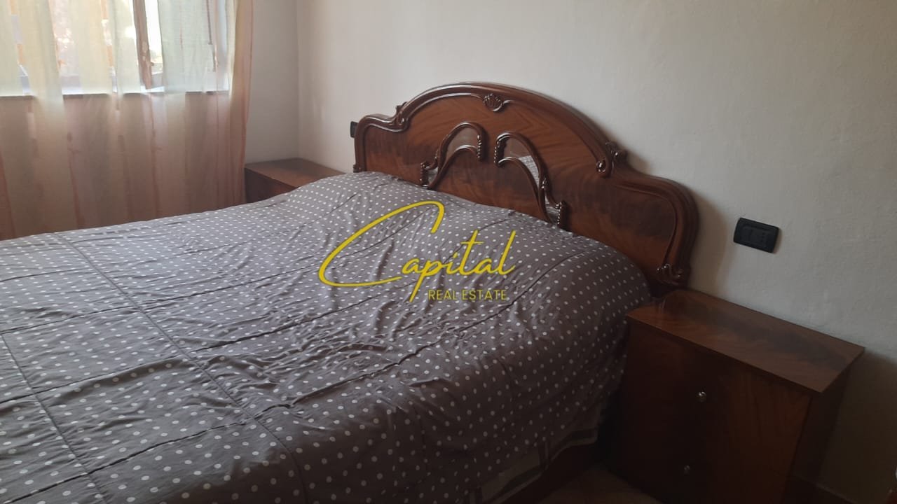 APARTAMENT ME QERA 2+1 RRUGA E BARRIKADAVE 55.000 LEKE