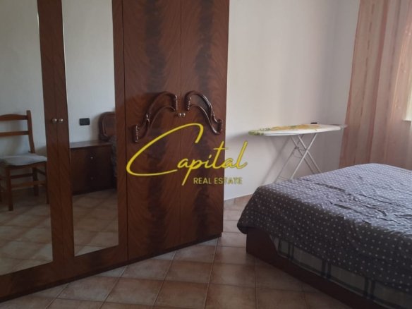 APARTAMENT ME QERA 2+1 RRUGA E BARRIKADAVE 55.000 LEKE