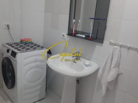 APARTAMENT ME QERA 2+1 RRUGA E BARRIKADAVE 55.000 LEKE