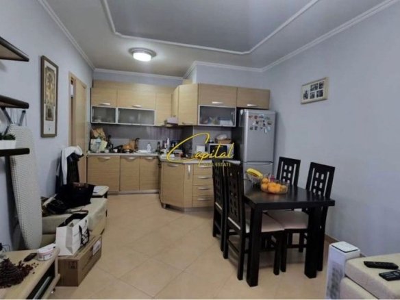 APARTAMENT ME QERA 1+1 PROKURORIA E TIRANES 520 EURO