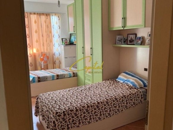 APARTAMENT ME QERA 2+1 FRESKU 420 EURO