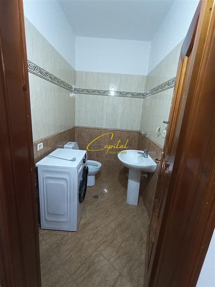 APARTAMENT ME QERA 3+1+2 KINOSTUDIO 50.000 LEKE