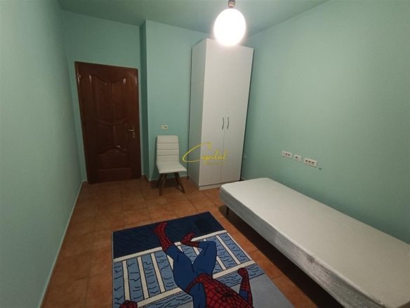 APARTAMENT ME QERA 3+1+2 KINOSTUDIO 50.000 LEKE