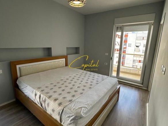 APARTAMENT ME QERA 2+1+2 21 DHJETORI 80.000 LEKE