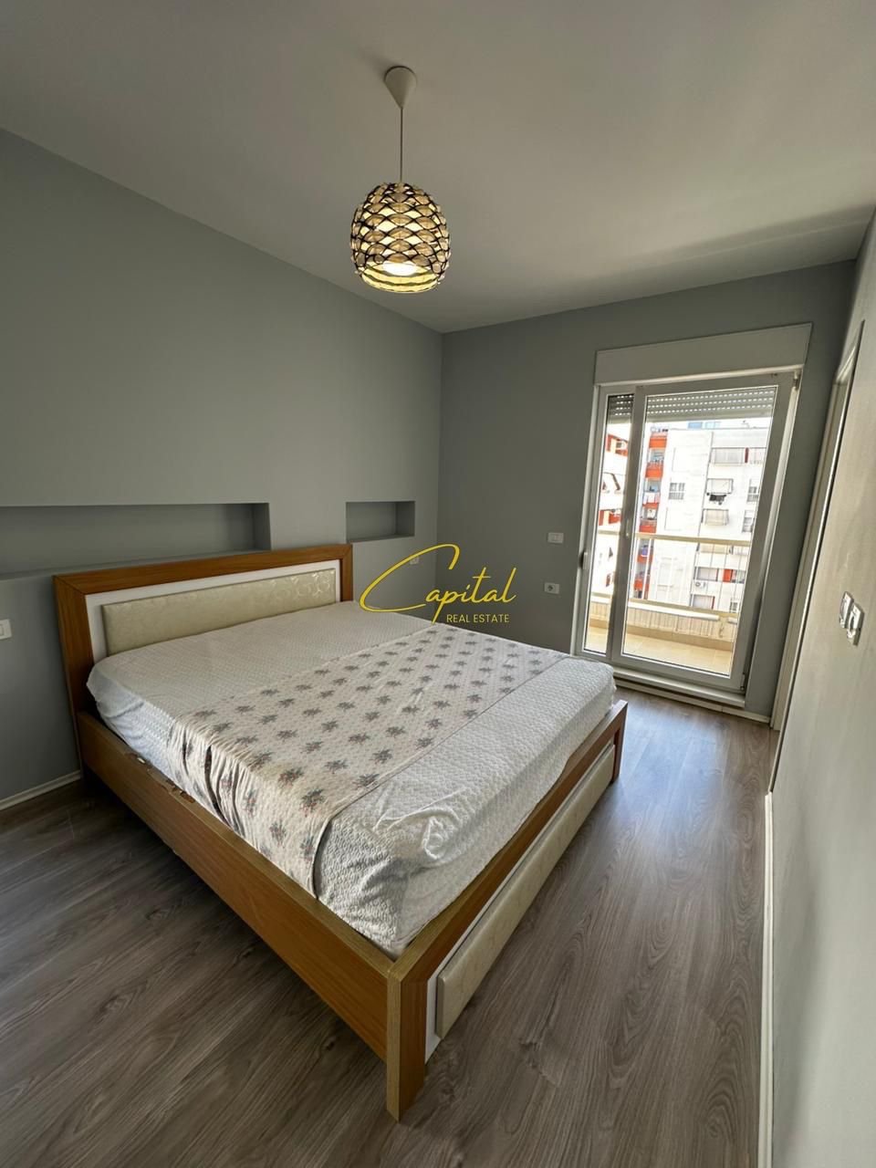 APARTAMENT ME QERA 2+1+2 21 DHJETORI 80.000 LEKE
