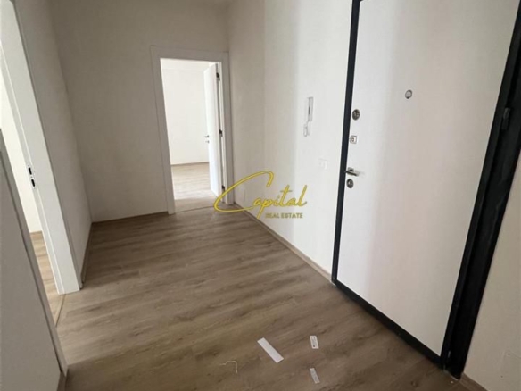 ZYRE ME QERA 116 M2 RRUGA JORDAN MISJA 800 EURO