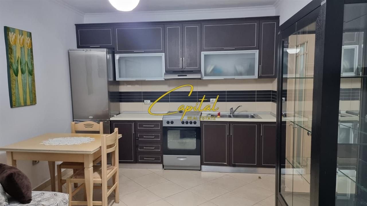 APARTAMEN TME QERA 1+1 PROKURORIA E TIRANES 50.000 LEKE