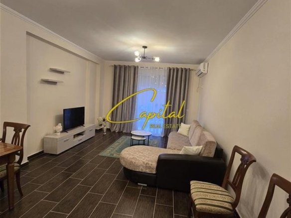 APARTAMENT ME QERA 2+1 MISTO MAME 50.000 LEKE