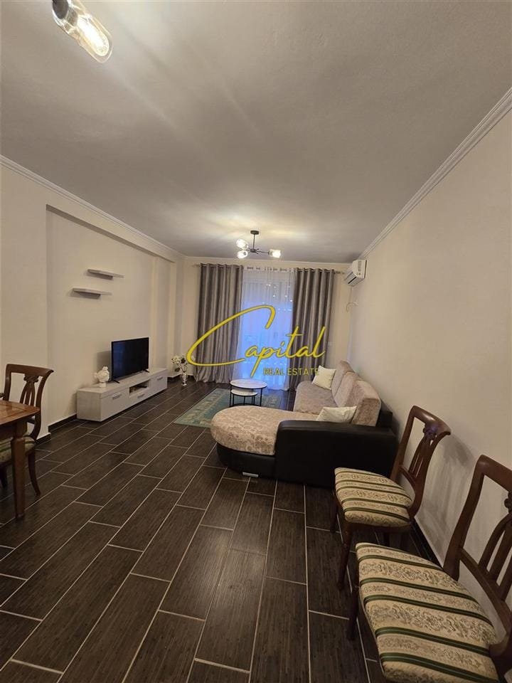 APARTAMENT ME QERA 2+1 MISTO MAME 50.000 LEKE