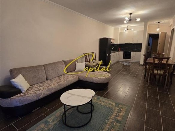 APARTAMENT ME QERA 2+1 MISTO MAME 50.000 LEKE