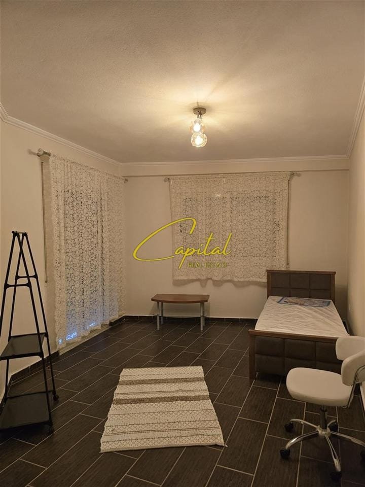 APARTAMENT ME QERA 2+1 MISTO MAME 50.000 LEKE