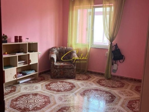 SHITET APARTAMENT 2+1 RRUGA KONGRESI I MANASTIRIT 170.000 EURO