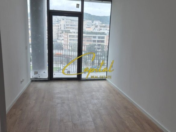 ZYRE ME QERA 105 M2 KOMPLEKSI “LAKE VIEW” 1.700 EURO