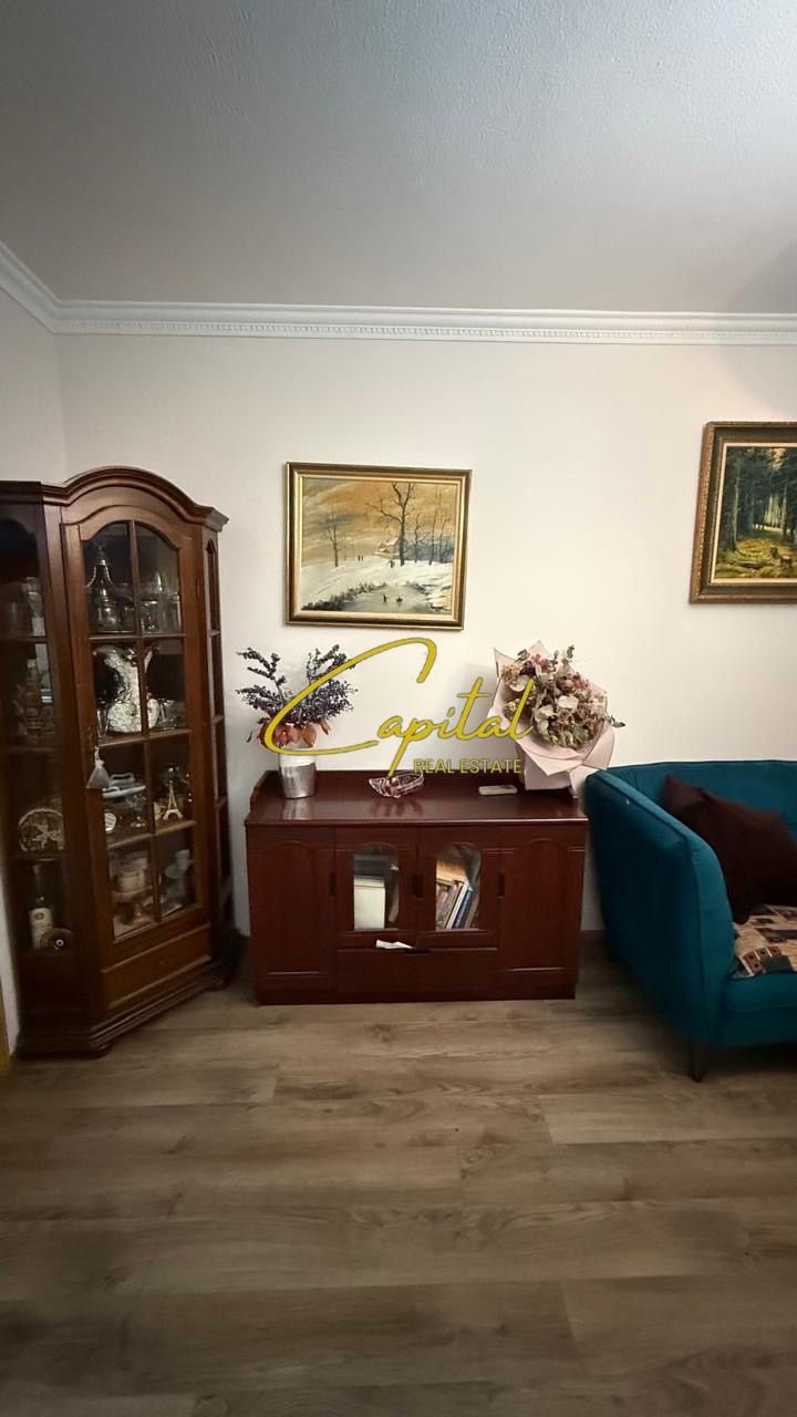 WhatsApp Image 2025-10-14 at 10.52.44 AM APARTAMENT ME QERA 1+1 ISH EKSPOZITA 65.000 LEKE