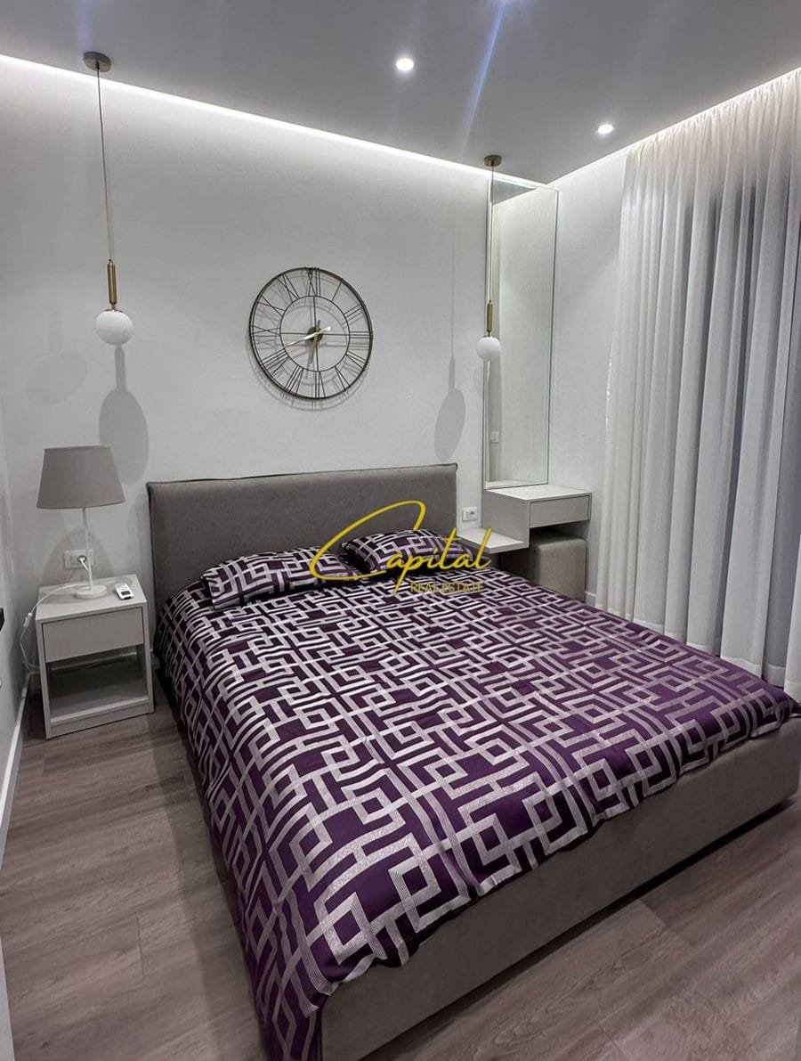 APARTAMENT ME QERA 1+1 ISH STACION ME QERA 620 EURO
