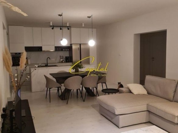 APARTAMENT ME QERA 2+1 MYSLYM SHYRI 68.000 LEKE