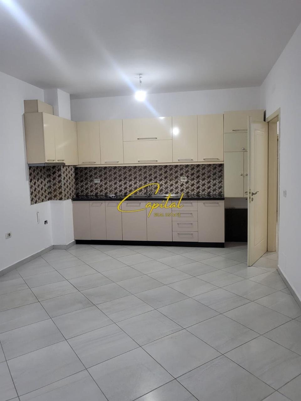 ZYRE ME QERA 95 M2 DON BOSKO 700 EURO