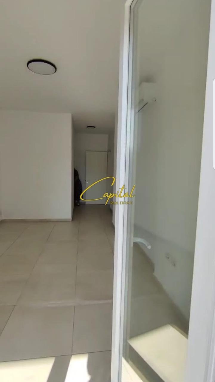AMBIENT BIZNESI ME QERA 112 M2 RRUGA E BARRIKADAVE 650 EURO