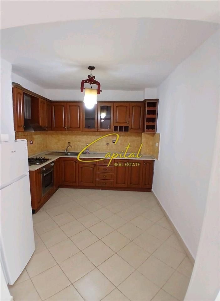 WhatsApp Image 2025-10-16 at 1.56.31 PM (1) APARTAMENT ME QERA 1+1 ALLIAS 45.000 LEKE