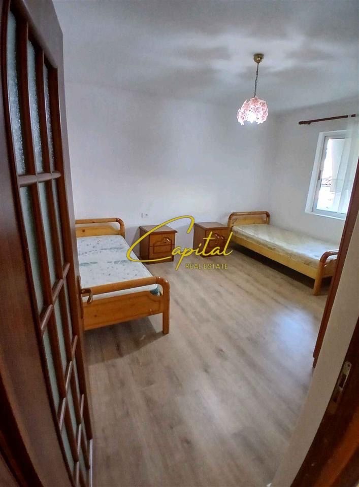 WhatsApp Image 2025-10-16 at 1.56.33 PM APARTAMENT ME QERA 1+1 ALLIAS 45.000 LEKE