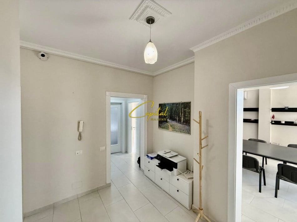 ZYRE ME QERA 150 M2 VILAT GJERMANE 650 EURO