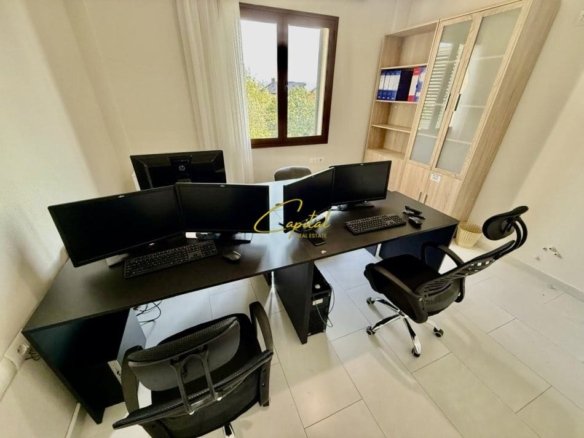 ZYRE ME QERA 150 M2 VILAT GJERMANE 650 EURO
