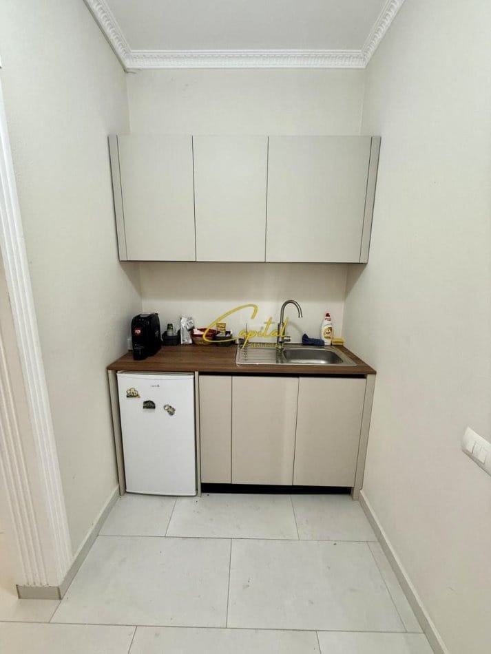 ZYRE ME QERA 150 M2 VILAT GJERMANE 650 EURO