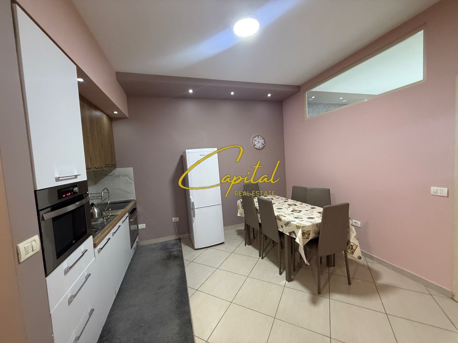 APARTAMENT ME QERA 2+1 ISH STACIONI TRENIT 60.000 LEKE