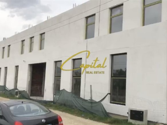MAGAZINE ME QERA 2000 M2 KAMEZ 9000 EURO