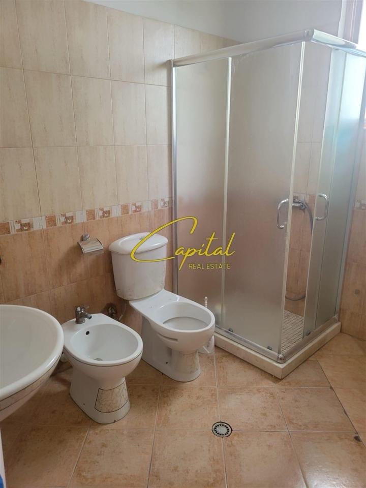 WhatsApp Image 2025-10-16 at 5.07.36 PM SHITET VILE PRIVATE 500 M2 AUTOSTRADA TR-DR 275.000 EURO