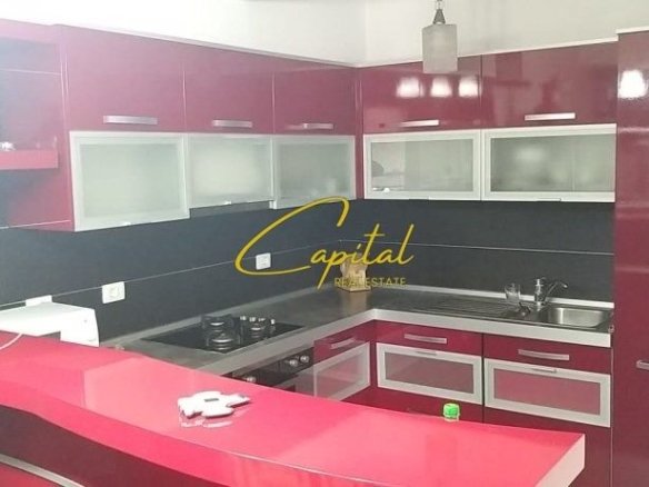APARTAMENT ME QERA 3+1 RRUGA E DIBRES 800 EURO