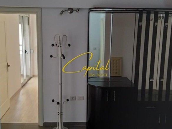 APARTAMENT ME QERA 3+1 RRUGA E DIBRES 800 EURO